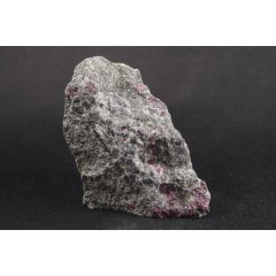 母岩付きルビー原石 ３２７ｇ /rb-02の画像