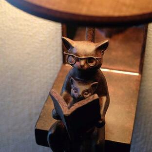 ミラー付き壁掛け照明 鏡インテリア照明 ネコ 読書 猫 ねこ雑貨 ライト おしゃれ ウォールライト 親子ネコの壁掛けランプの画像