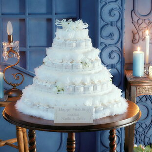 ウェディングケーキ型 ウェルカムオブジェ プチギフト 72個セット ホワイト エターナルケーキ ハート型クッキー 結婚式 披露宴 ウェルカムボード ディスプレイの画像