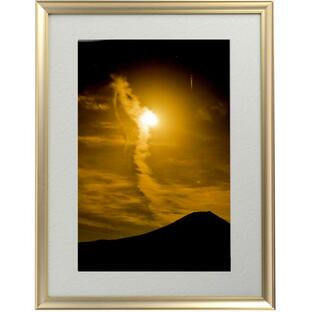 幸運をもたらす奇跡の写真「金色晩龍」 (縁起の良い写真 POWER PHOTO 開運 富士山 昇龍 満月 奇跡 黄色空 発光物 不思議写真 神秘の写真 富士と龍)の画像