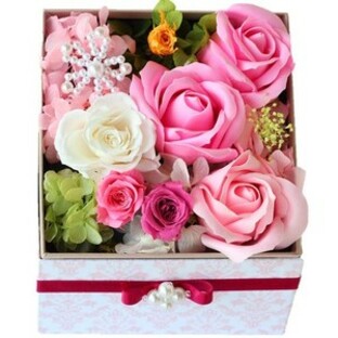 AZUROSA(アズローザ) プリザーブドフラワーボックス プレゼント 母の日 ギフト スクエア 枯れない花 フレグランス ローズ ピンクミックスの画像