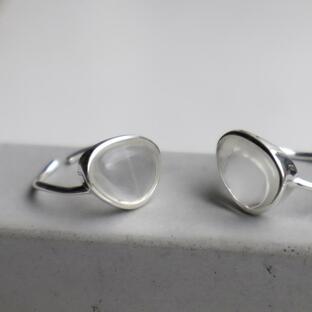 R073 リング 指輪 silver925 クリスタル ストーン 石 ホワイト 透明 高純度シルバー 調節可能 フリーサイズ おしゃれ 高見え 上質 高級感 シンプル レディースの画像