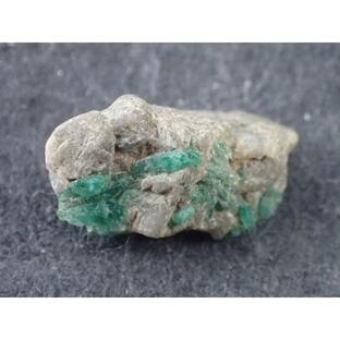 最高品質エメラルド原石(Emerald) Muzo,mine, Colombia 産 寸法 ： 17.4X9.7X8.2mm/1.5gの画像
