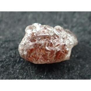 最高品質レッドダイヤモンド原石(Red Diamond) South Africa 産 寸法 ： 5.8X3.5X3.0mm/0.70ct ルースケース付の画像