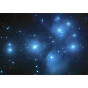 絵画風 壁紙ポスター (はがせるシール式) 星の競演 プレアデス星団 天体 星空 銀河 散開星団 オーロラ キャラクロ GLXY-017A2(A2版 594mm×420mm)＜日本製＞の画像