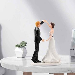 ウエディングケーキトッパー 樹脂人形 花嫁 新郎 タンゴダンス ロマンチックな漫画のカップルの置物 婚約パーティー バレンタインデー 新婚夫の画像