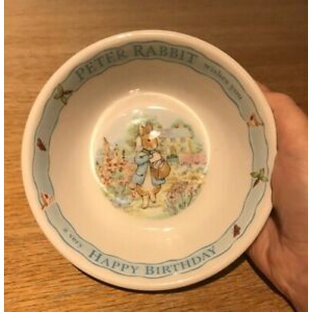 【送料無料】キッチン用品・食器・調理器具・陶器 ピーターラビットはあなたに幸せな誕生日を願っています。ウェッグウッドボウルPeter Rabbit Wishes You A Happy Birthday. Wedgwood Bowlの画像