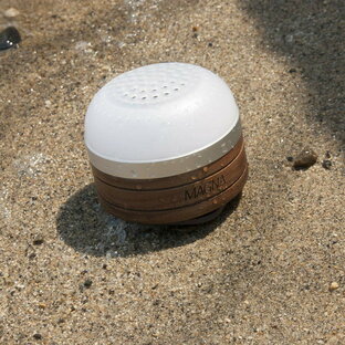 【お得なクーポン配布中】MAGNA (マグナ) 充電式 Bluetooth 防水スピーカー LEDランタン 無垢材 ブラックウォールナット仕様 専用ハードケース付の画像