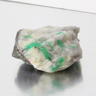エメラルド 原石 クラスター emerald 翠玉 石 パワーストーンの画像