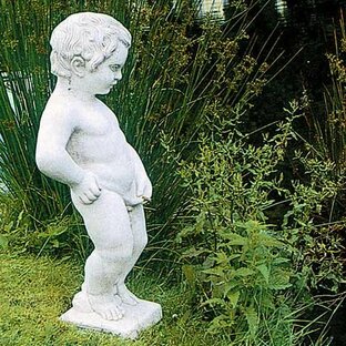 イタリア製子供像（ガーデン オーナメント） 小便小僧 MANNKENPIS ITALGARDEN PU-0130 石像 イタルガーデン社の画像