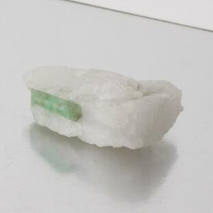 エメラルド 原石 クラスター emerald 翠玉 かちわり 一点物の画像