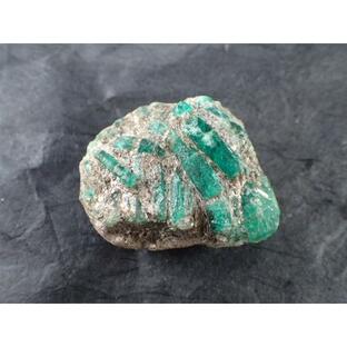 最高品質エメラルド原石(Emerald) ロシア・ウラル山脈 産  寸法 ： 44.9X33.6X22.2mm/41g 宝石品質の画像