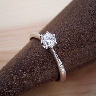 婚約指輪ティファニーエンゲージリングダイヤモンドブライダル一粒0.3カラットプラチナジュエリーケース付き６本爪ティファニーセッティングタイプの婚約の画像