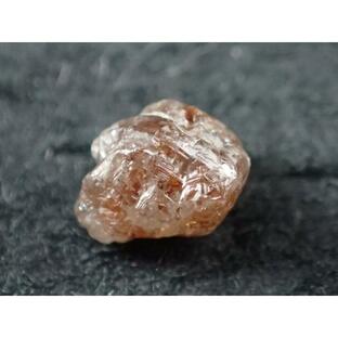 最高品質レッドダイヤモンド原石(Red Diamond) South Africa 産 寸法 ： 4.9X3.8X3.3mm/0.60ct ルースケース付の画像